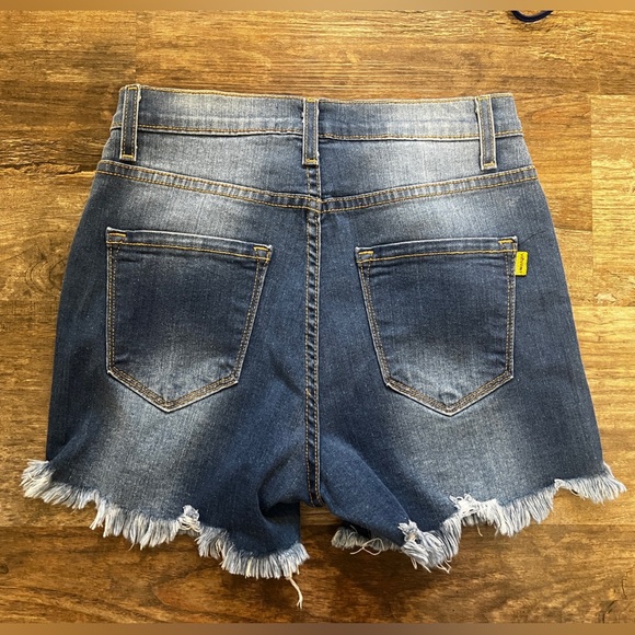 FINAL PRICE NWT Distressed Denim Shorts - Picture 4 of 4